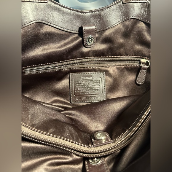 Coach Signature Pattern Tote Bag - Picture 5 of 8